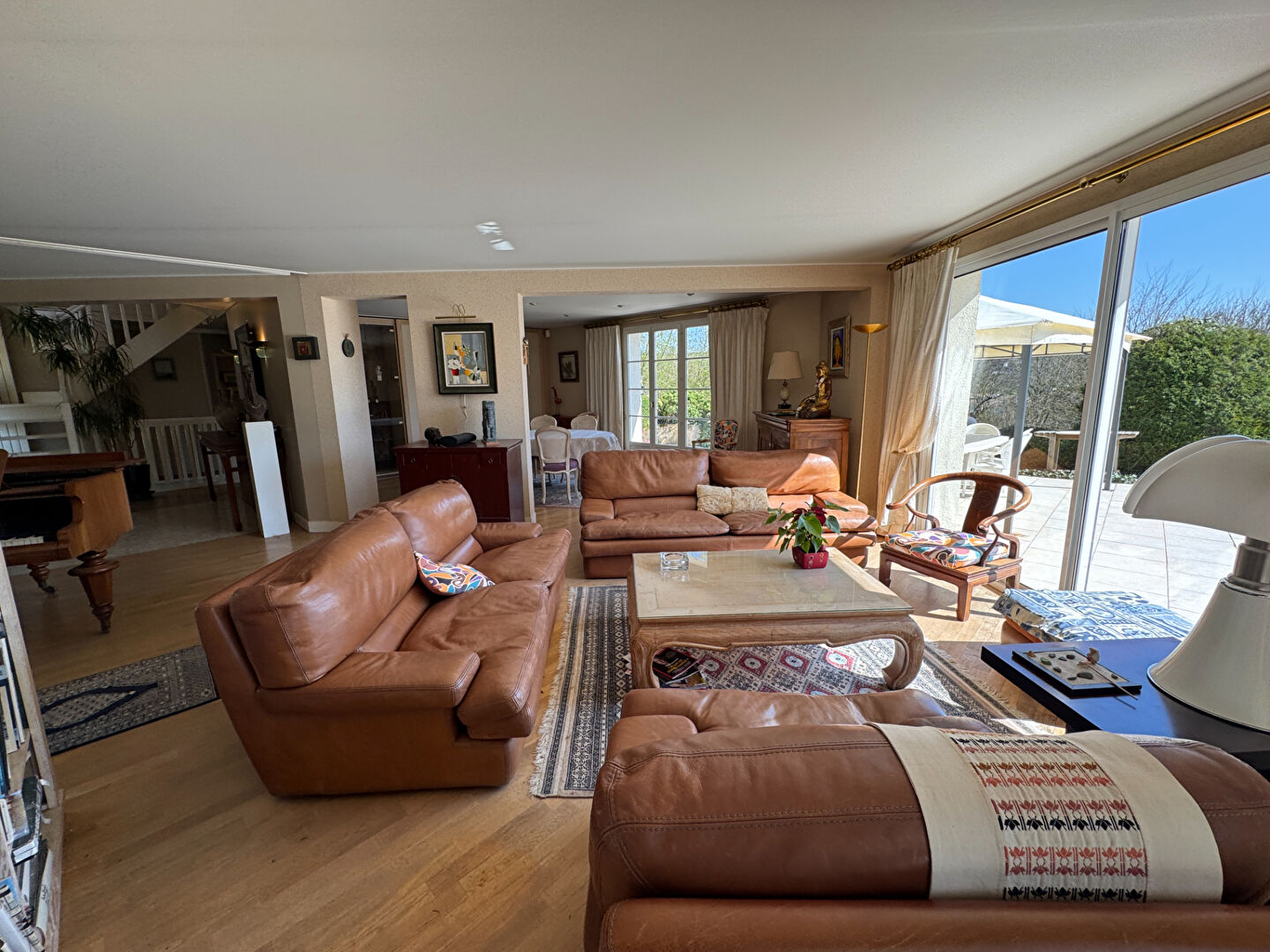 Photo Très belle maison d'architecte avec environnement exceptionnel Proche Thoiry 8 pièces 277 m2 image 5/6