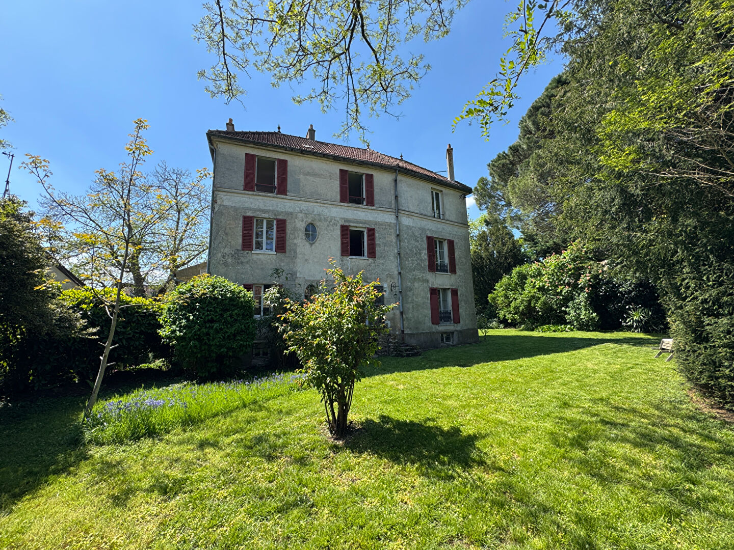 Photo Maison ancienne atypique 5' Montfort l 'Amaury 10 pièces 210 m2 image 2/6