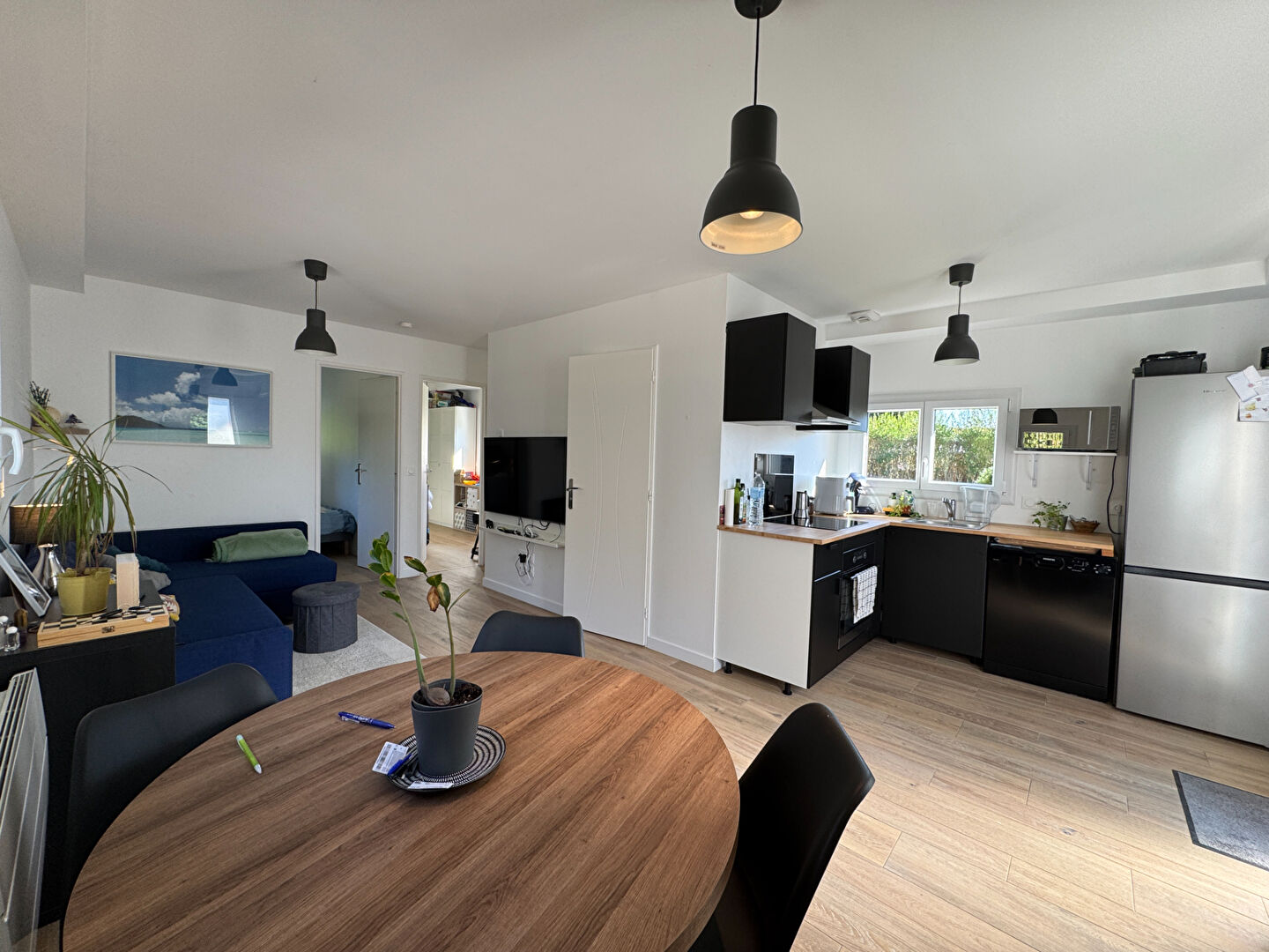 Photo Charmante petite maison récente de plain pied  avec beau terrain Proche Auteuil/ Autouillet 3 pièces 50 m2 image 3/6