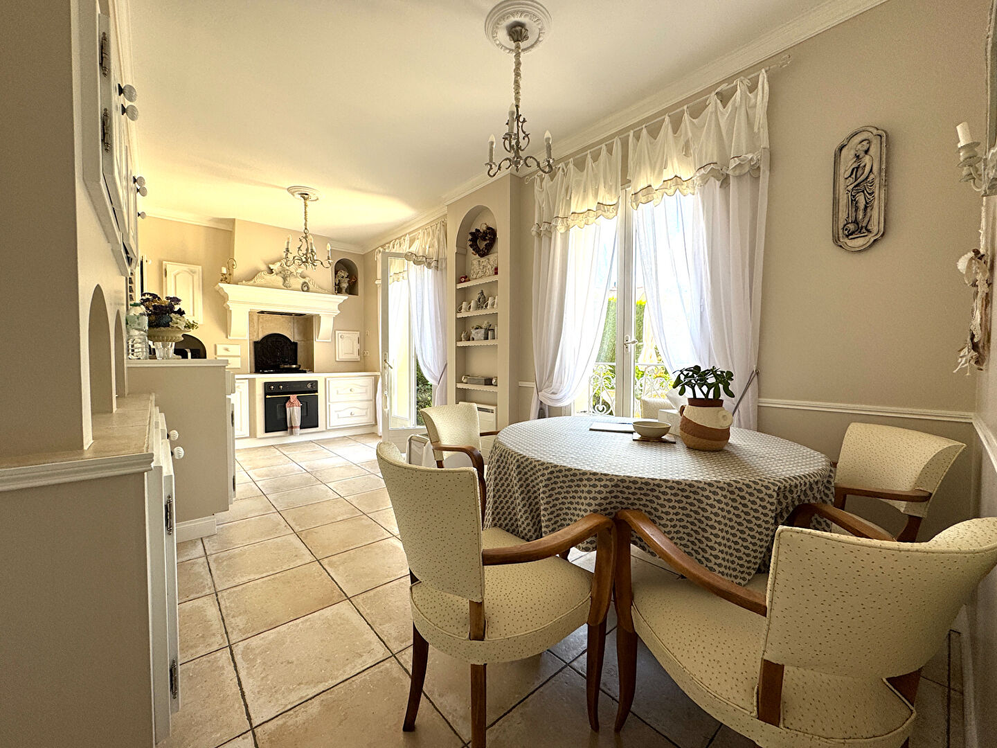 Photo Jolie demeure récente avec piscine chaufée  Thoiry 7 pièces 189 m2 image 4/6