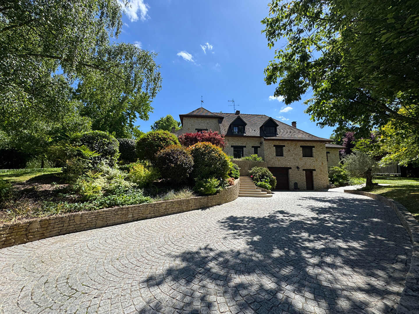 Agence immobilière de Montfort L'Amaury Immobilier - Montfort L'Amaury Immobilier