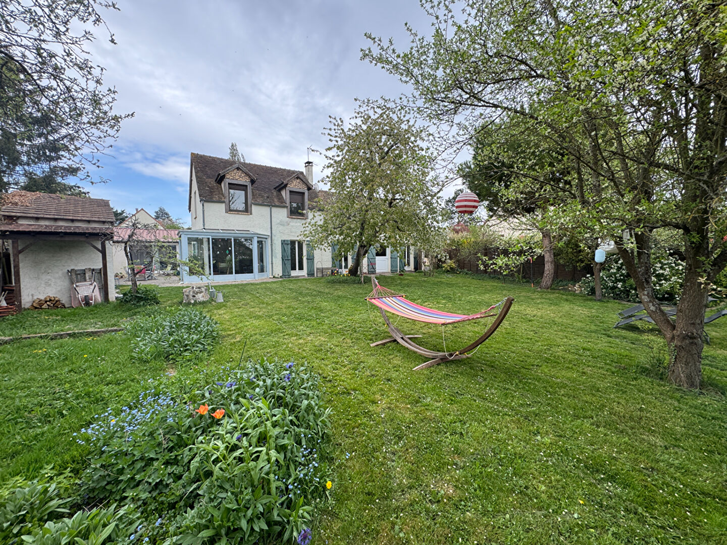 Photo Belle longère du 18ème siècle avec garage Auteuil -Autouillet  8 pièces 218 m2 image 1/6