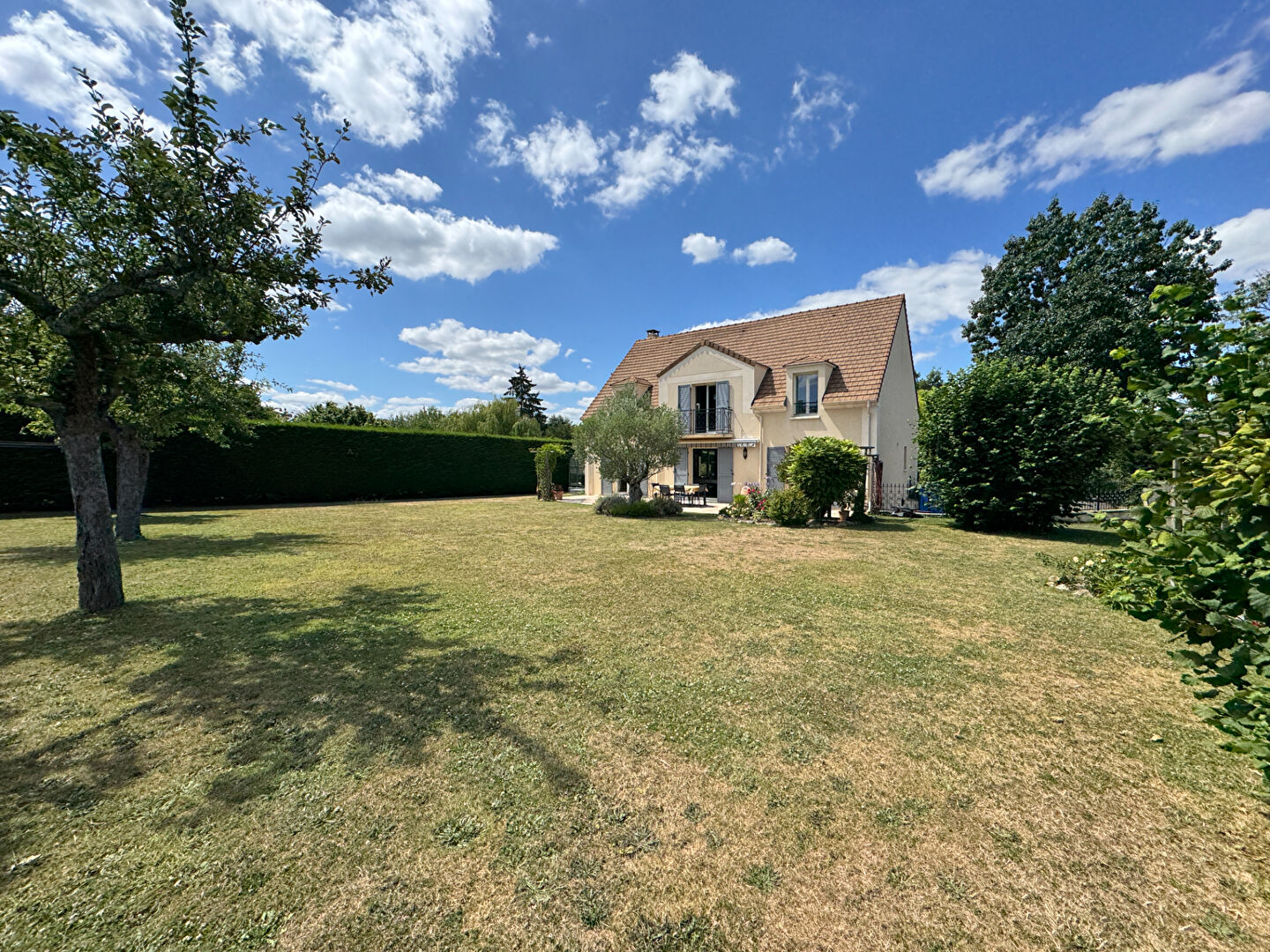 Jolie maison récente avec très bel environnement Proche Millemont  7 pièces 197 m2