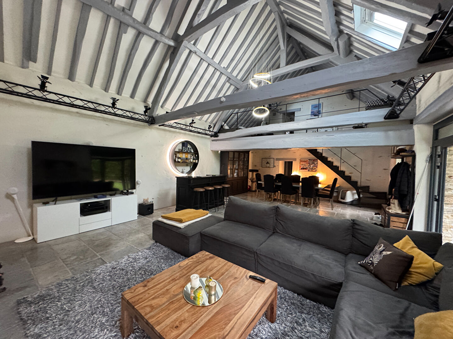 Photo Belle maison ancienne entièrement rénovée  Grosrouvre 5 pièces 152 m2 image 3/6