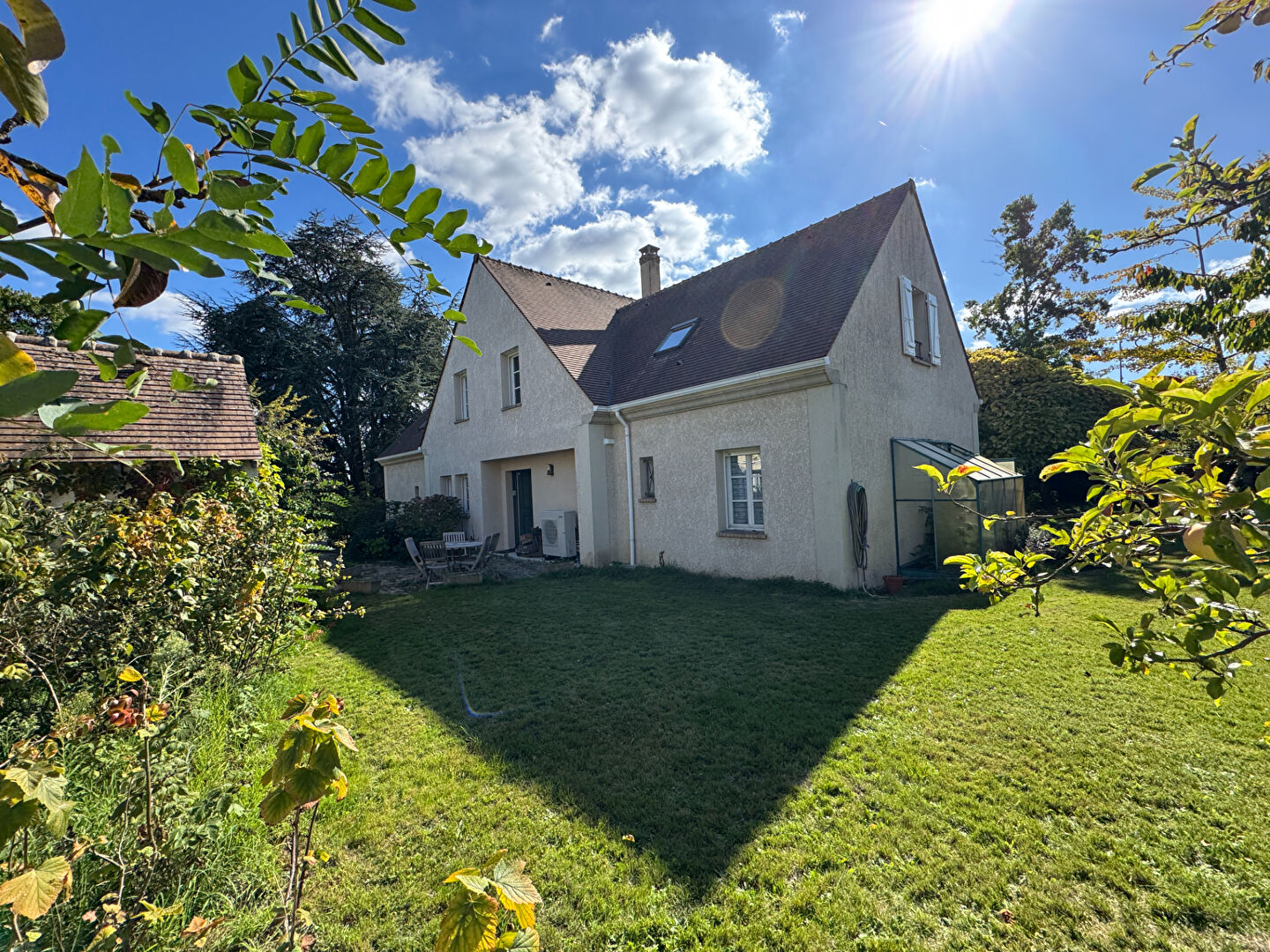 Photo Jolie maison traditionnelle Proche Montfort L 'Amaury  8 pièces  225 m2 image 2/6