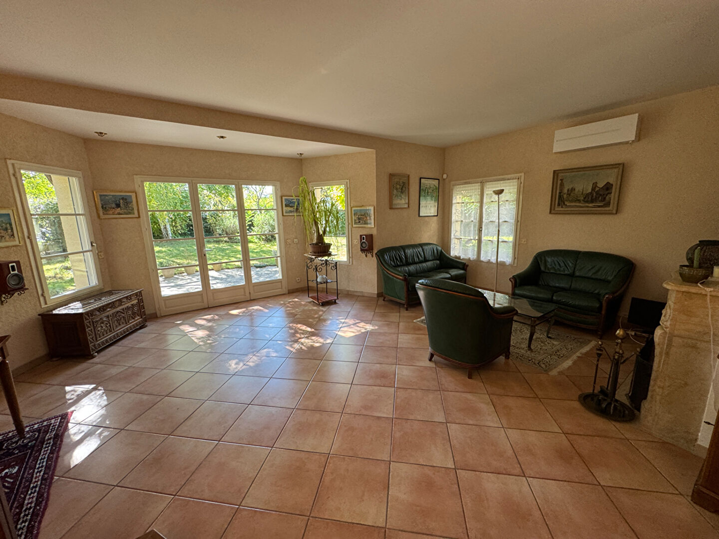 Photo Jolie maison traditionnelle Proche Montfort L 'Amaury  8 pièces  225 m2 image 4/6