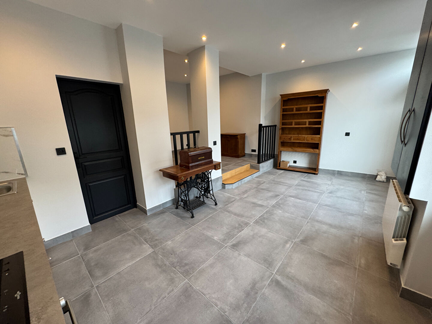 Photo Jolie maison ancienne de ville avec terrasse , entièrement rénovée  Jouars Pontchartrain 4 pièces 62 m2 image 3/6