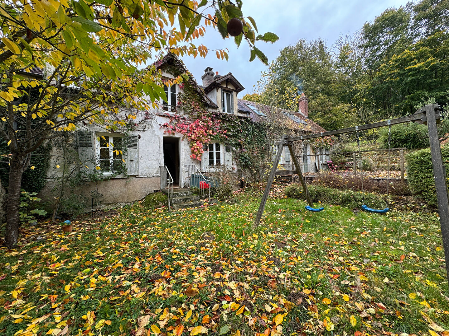 Photo Ancien Corps de ferme Proche Forêt Domaniale  6' de MONTFORT L AMAURY   6 pièces 160 m2 image 1/6