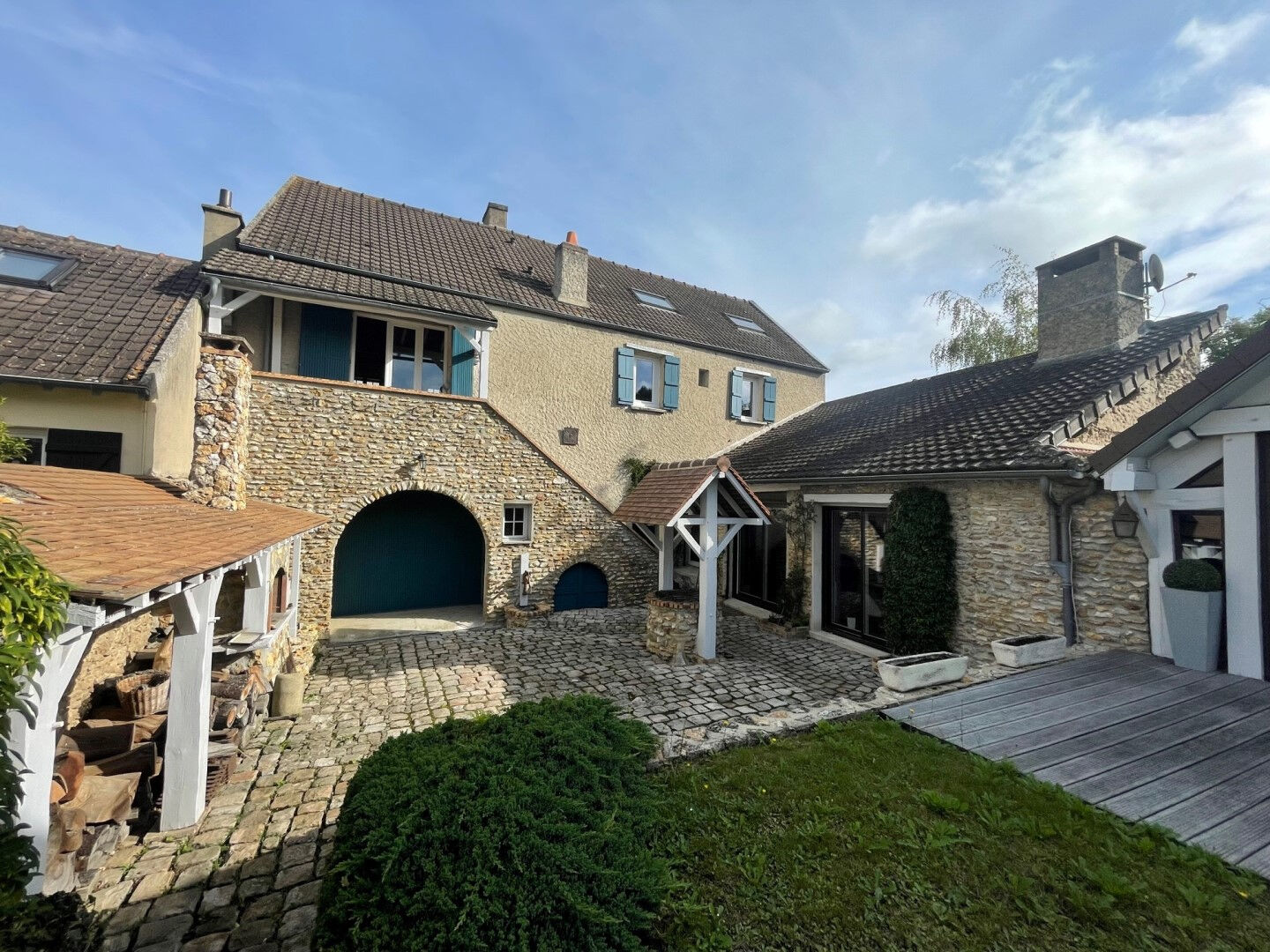 Agence immobilière de Montfort L'Amaury Immobilier - Montfort L'Amaury Immobilier