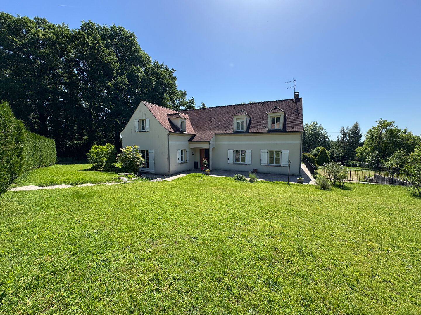Agence immobilière de Montfort L'Amaury Immobilier - Montfort L'Amaury Immobilier