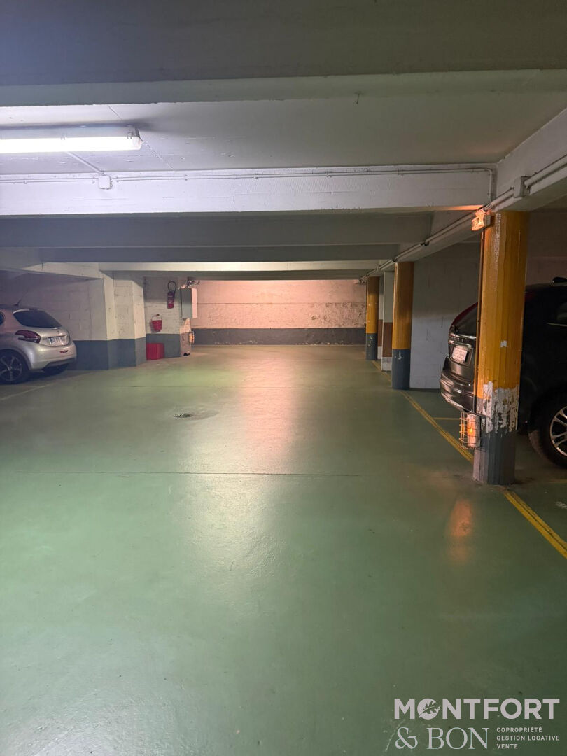 Photo Parking - Neuilly-sur-Seine image 2/3