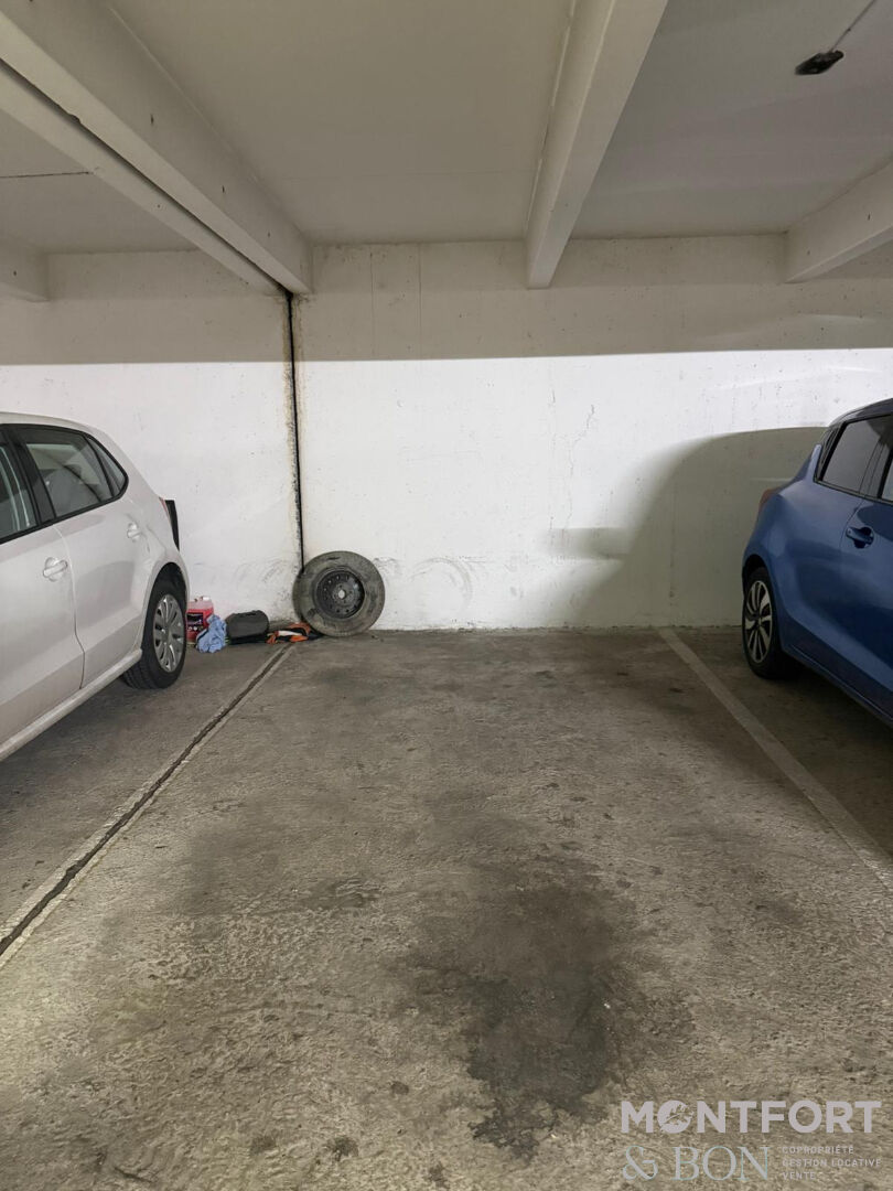 Photo Parking - Paris 15 image 2/5