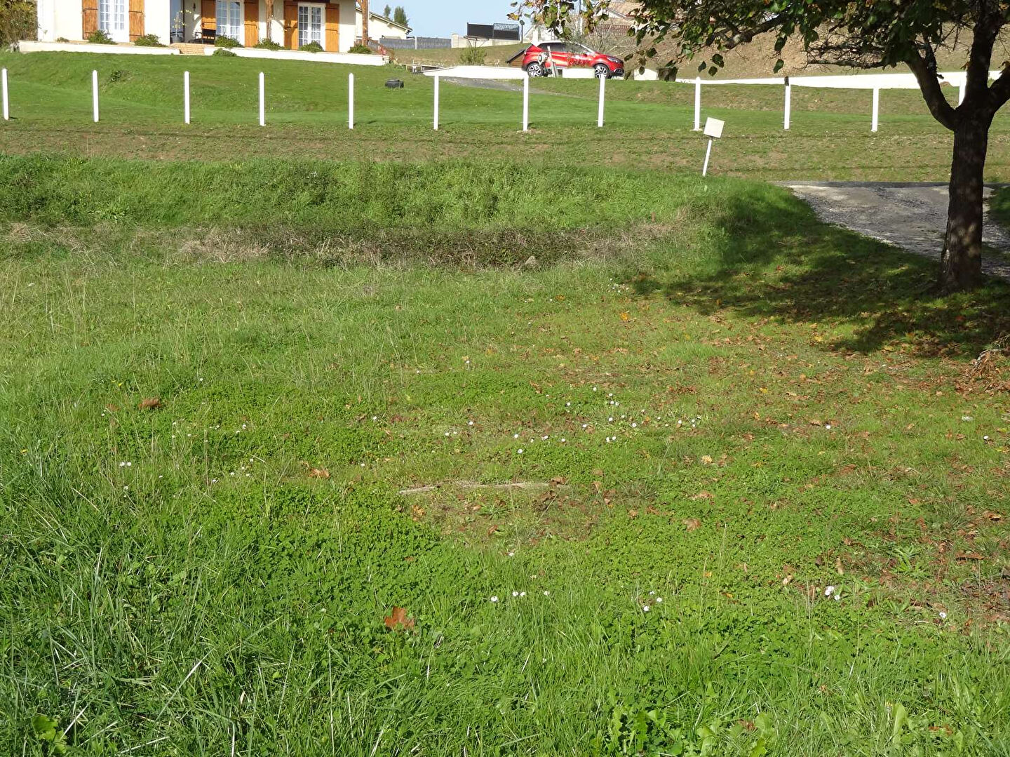 Photo Terrain Saint Front De Pradoux 1762 m2 image 2/5