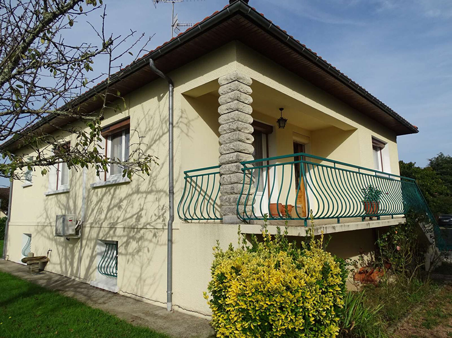 Photo Maison Saint Medard De Mussidan 5 pièce(s) 93 m2 image 1/6