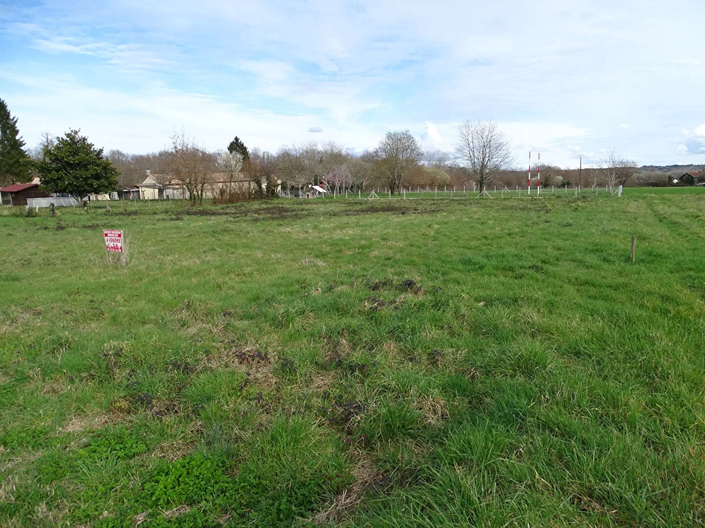 Photo Terrain Saint Front De Pradoux 2603 m2 image 2/4