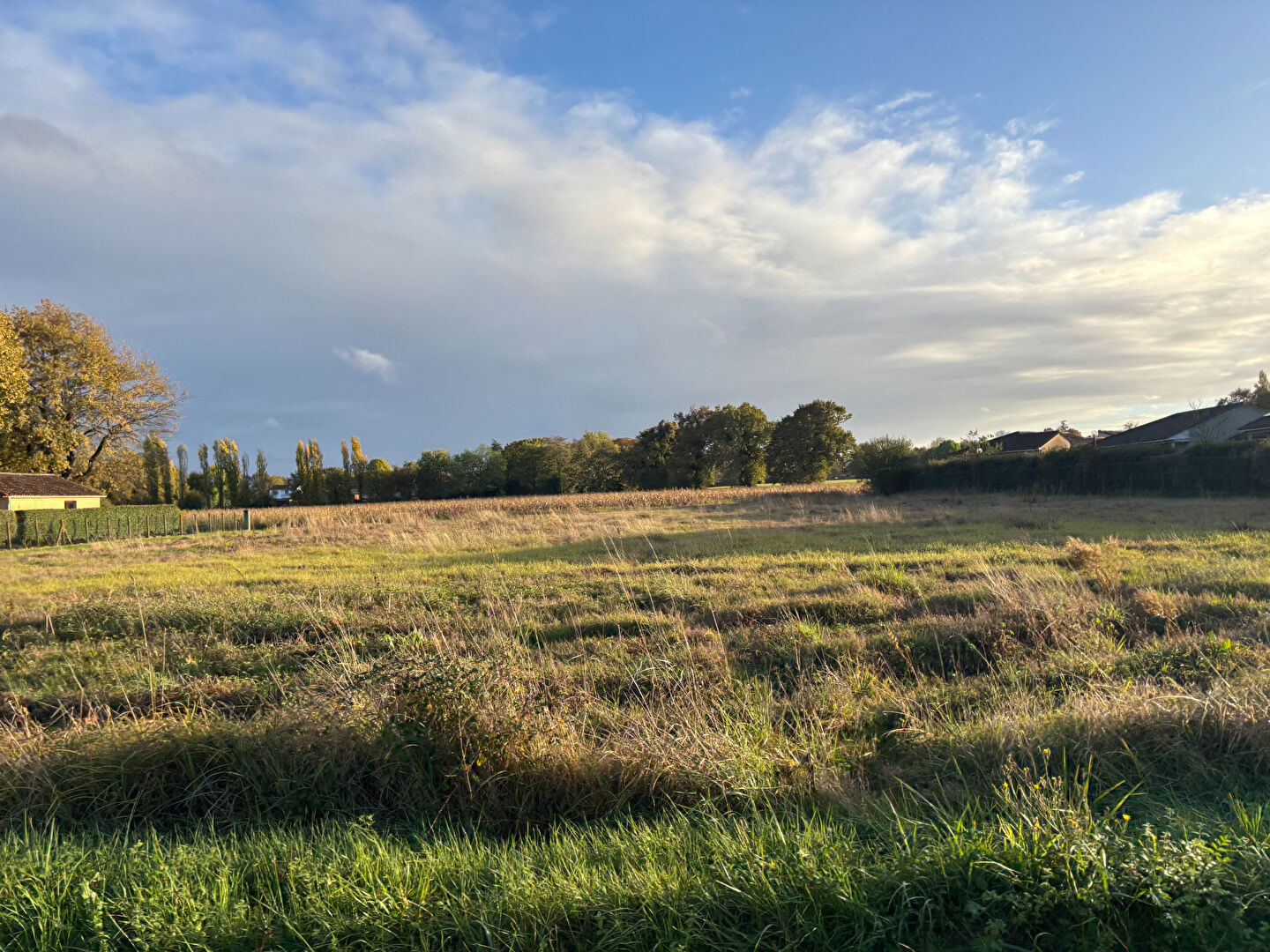 Terrain  proche centre ville Montpon Menesterol 1728 m2