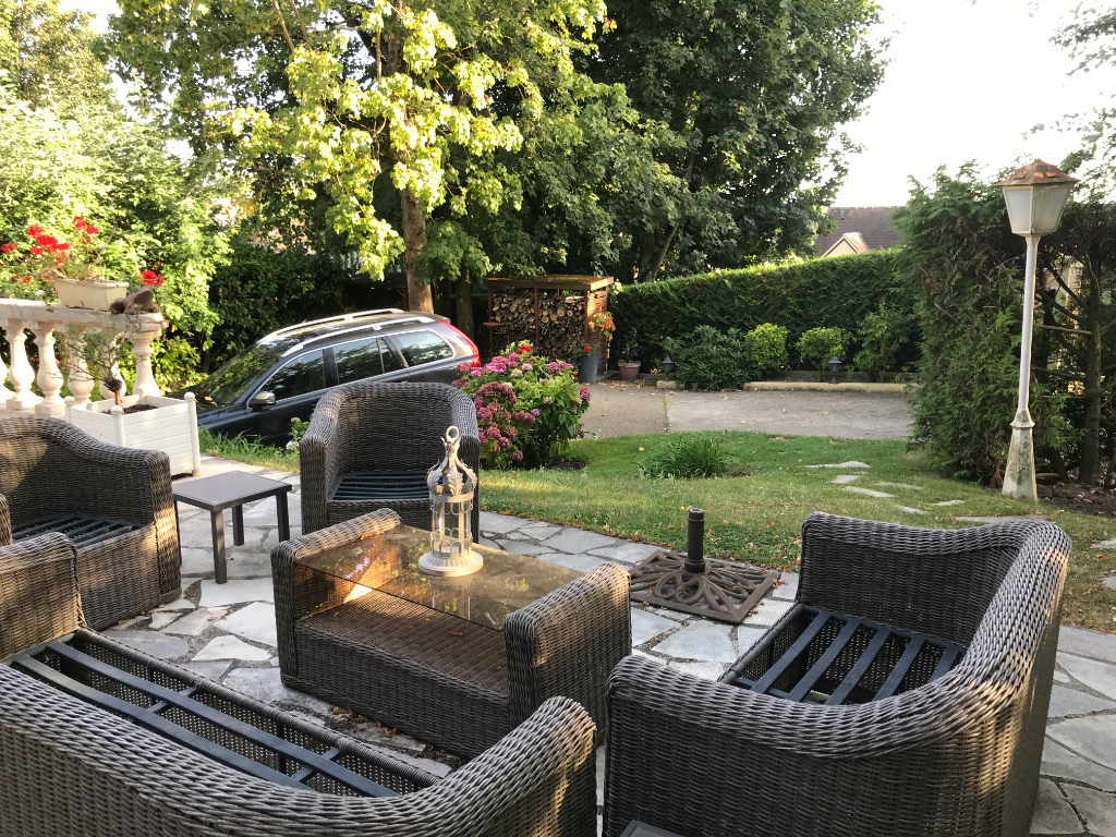 Photo VASTE  MAISON AVEC PISCINE A ST LEU LA FORET image 3/6