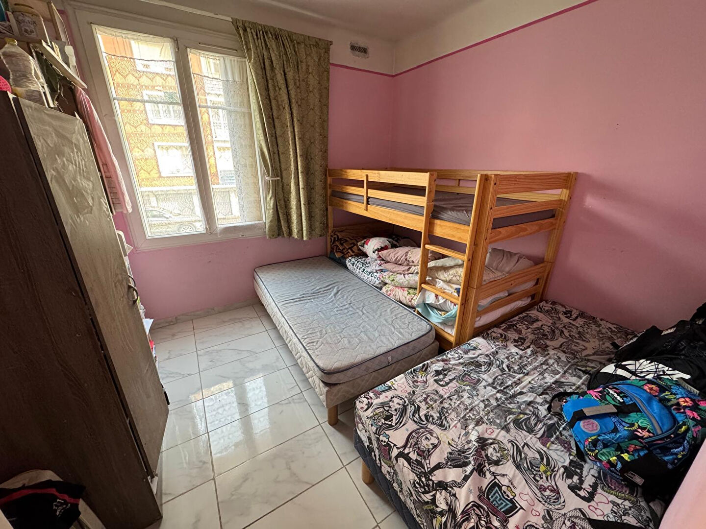 Photo Appartement 3 pièces à Noisy-le-Sec - Référence 5234 - Parking image 3/6