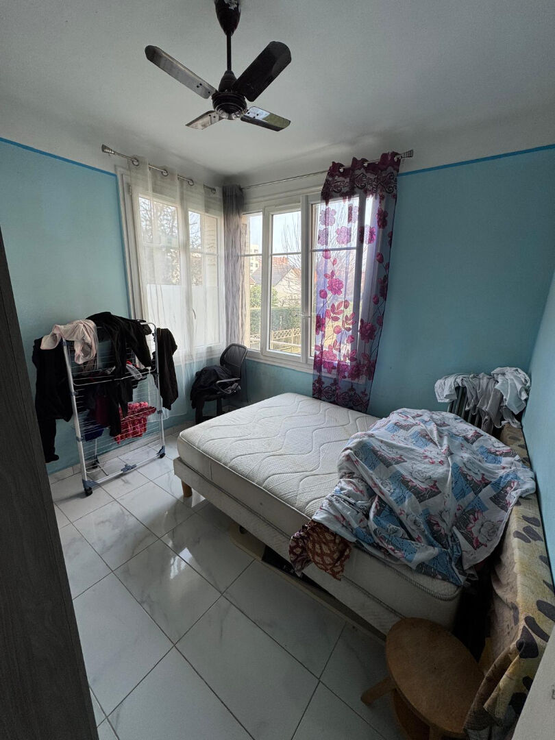 Photo Appartement 3 pièces à Noisy-le-Sec - Référence 5234 - Parking image 5/6