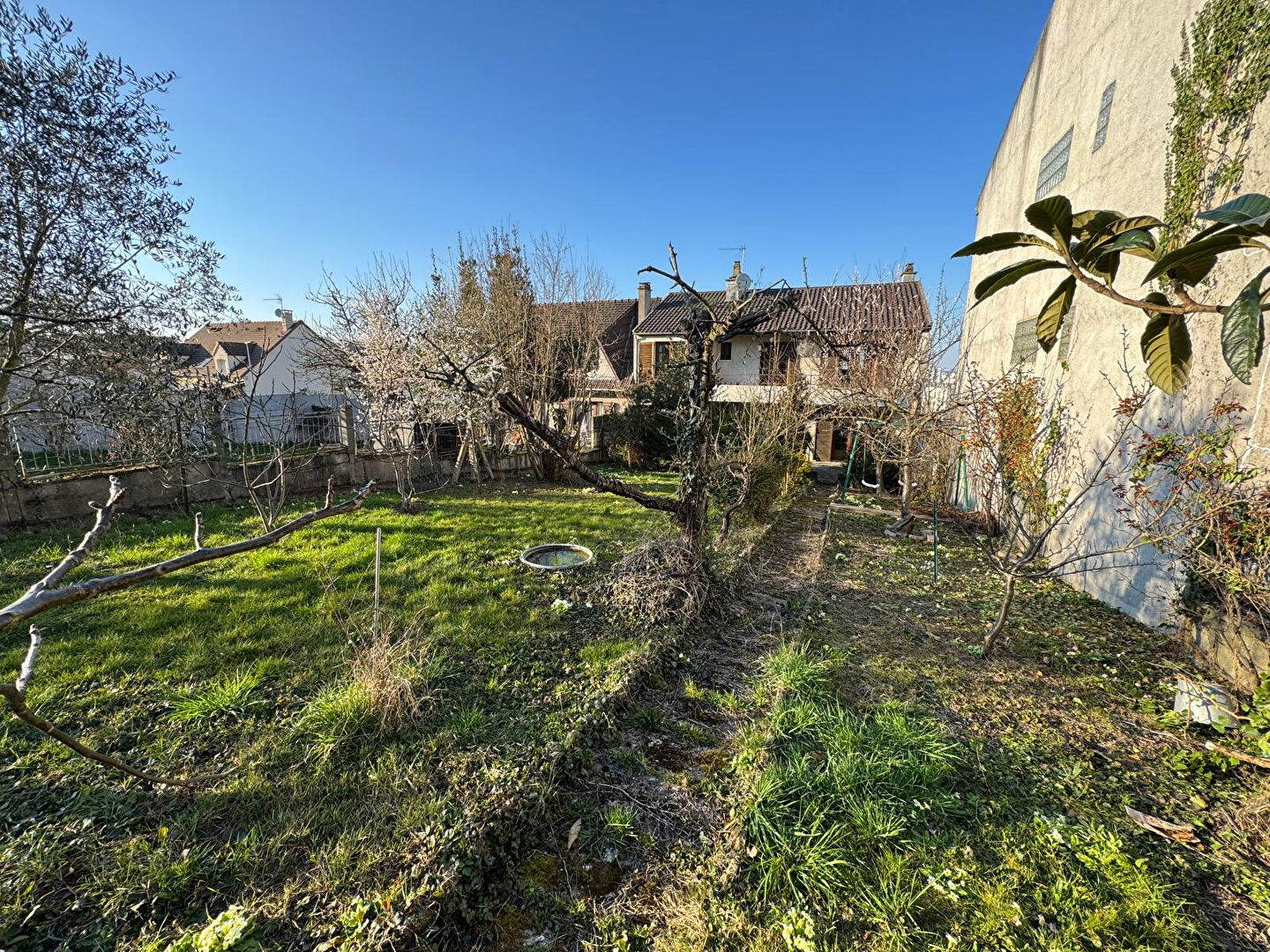 Photo Maison / Immeuble - Terrain 595m²  - Métro L11 image 2/6