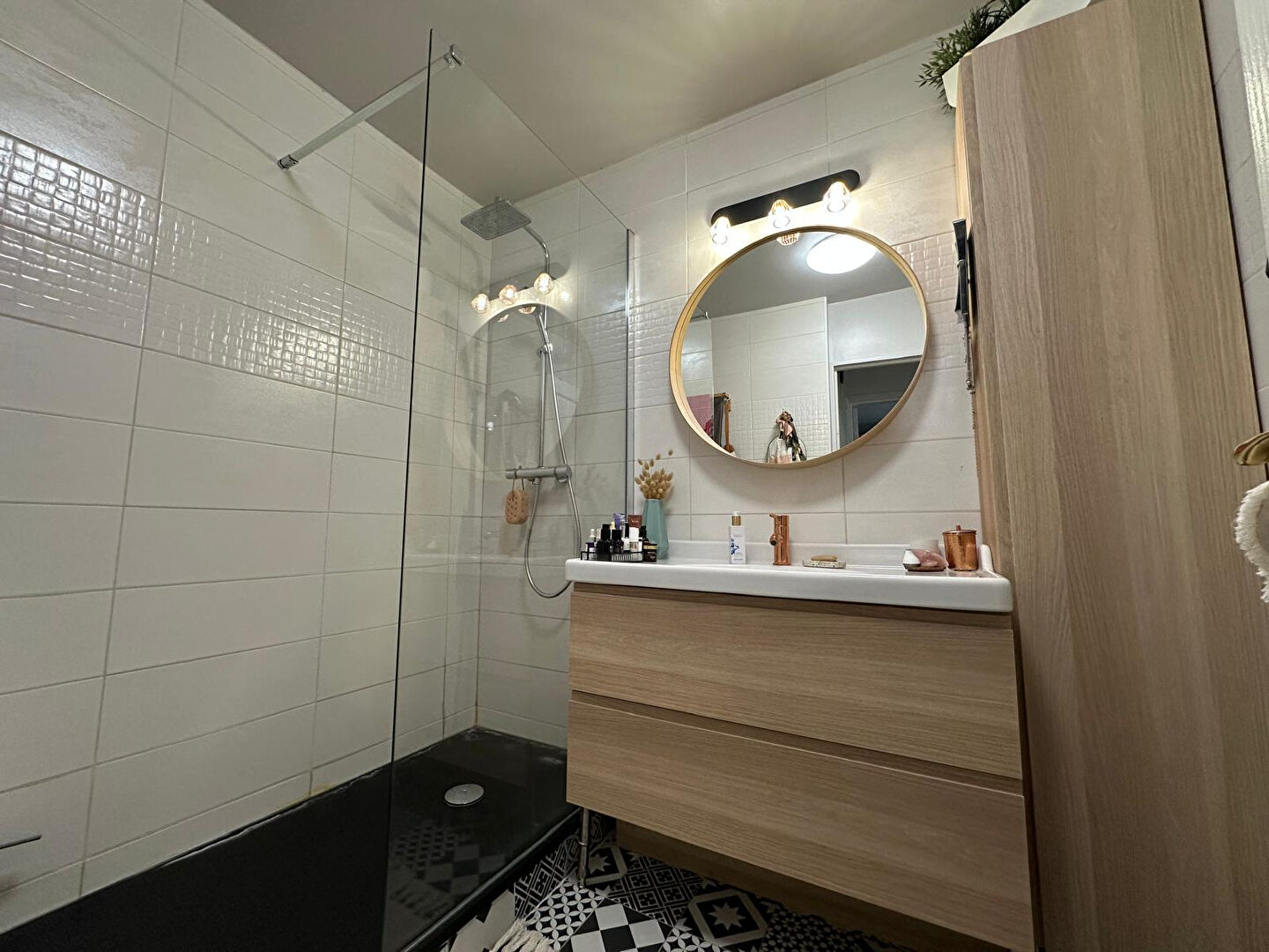 Photo À louer  bail meublé  2 pièces à Gagny terrasse parking image 5/5