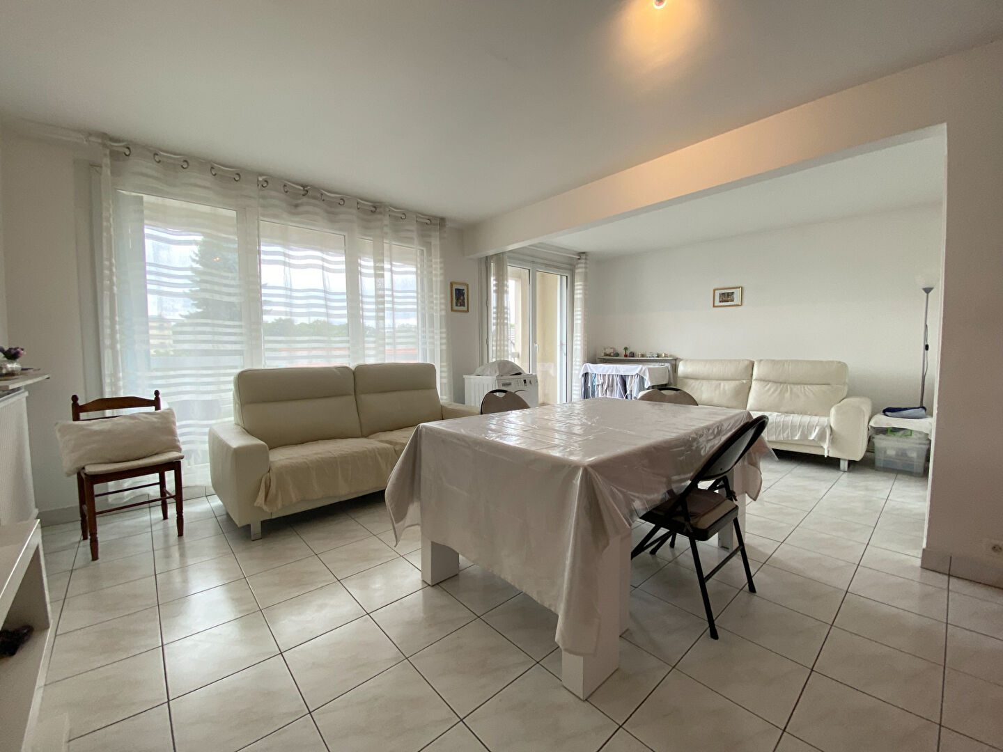 Photo Appartement Noisy Le Sec 5 pièces 4 chambres 98 m2 balcon image 1/6