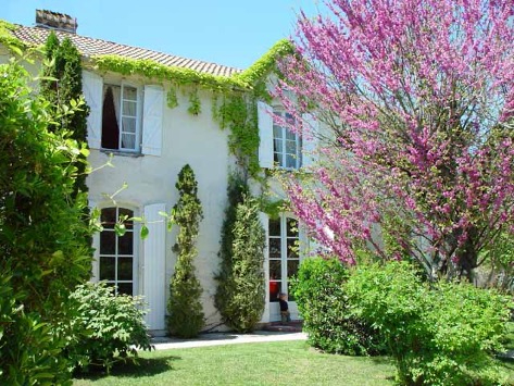 Maison de maître avec piscine , Hôtel Restaurant de charme 4* sur un territoire de plus de 3 hectares.