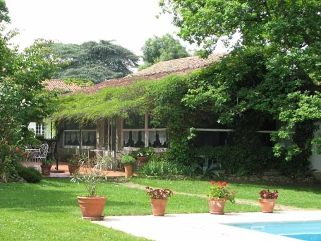 Photo Maison de maître avec piscine , Hôtel Restaurant de charme 4* sur un territoire de plus de 3 hectares. image 6/6