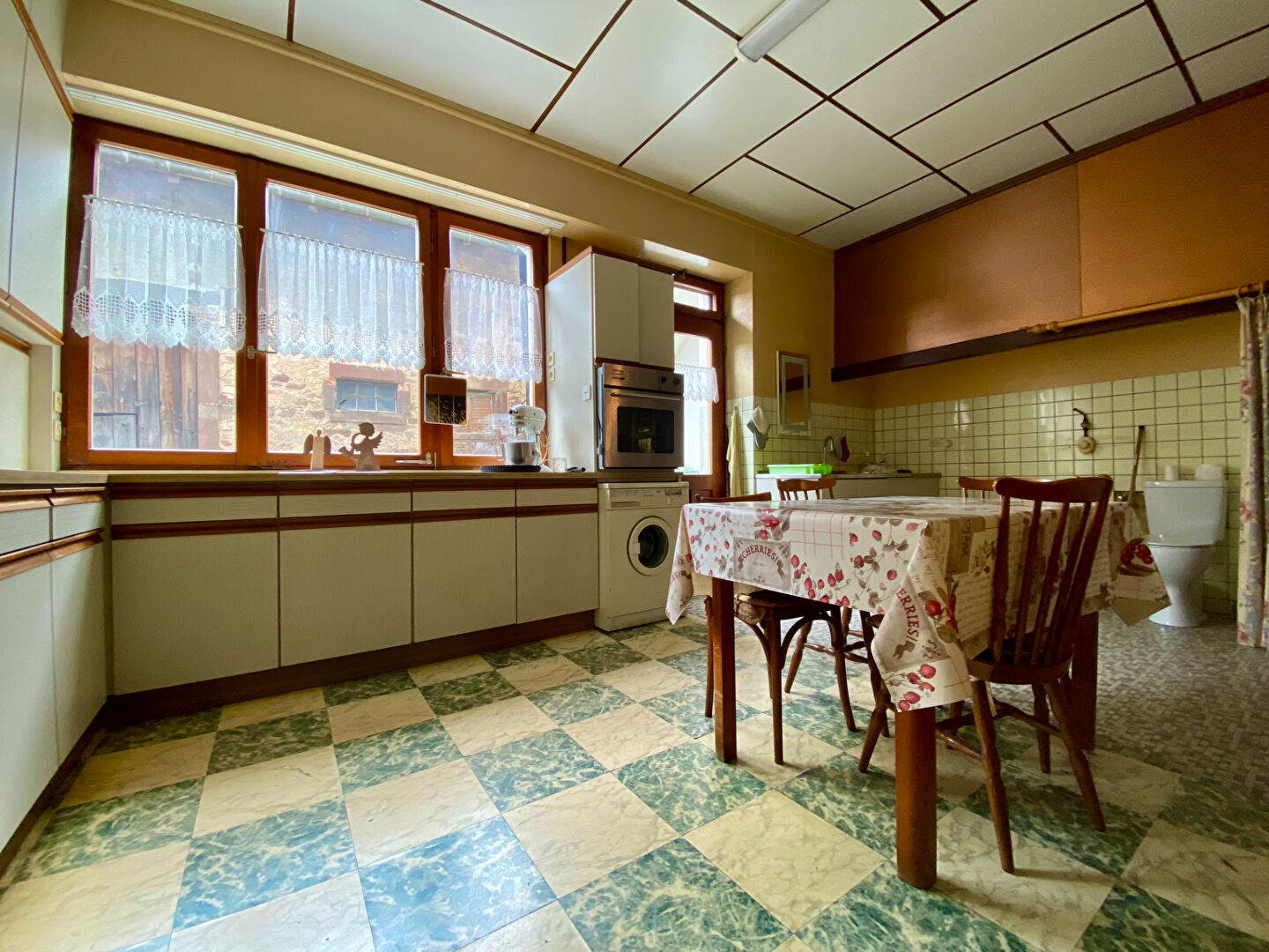 Photo Immeuble avec bar 340m2 à Butten image 4/6