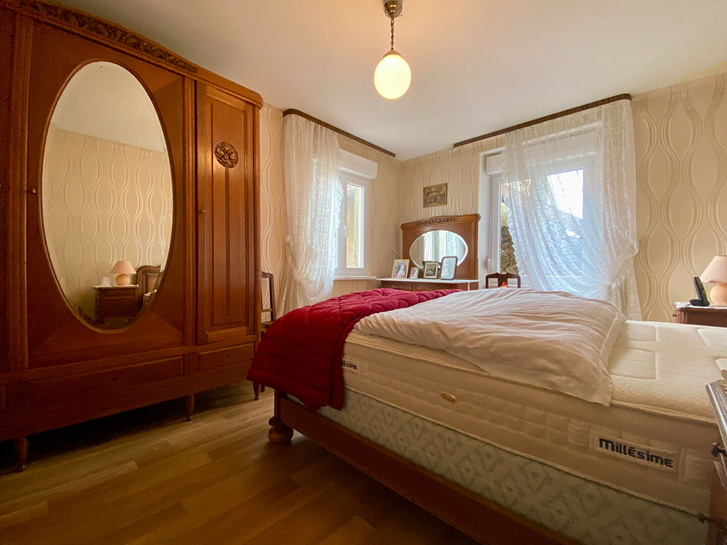 Photo Immeuble avec bar 340m2 à Butten image 6/6