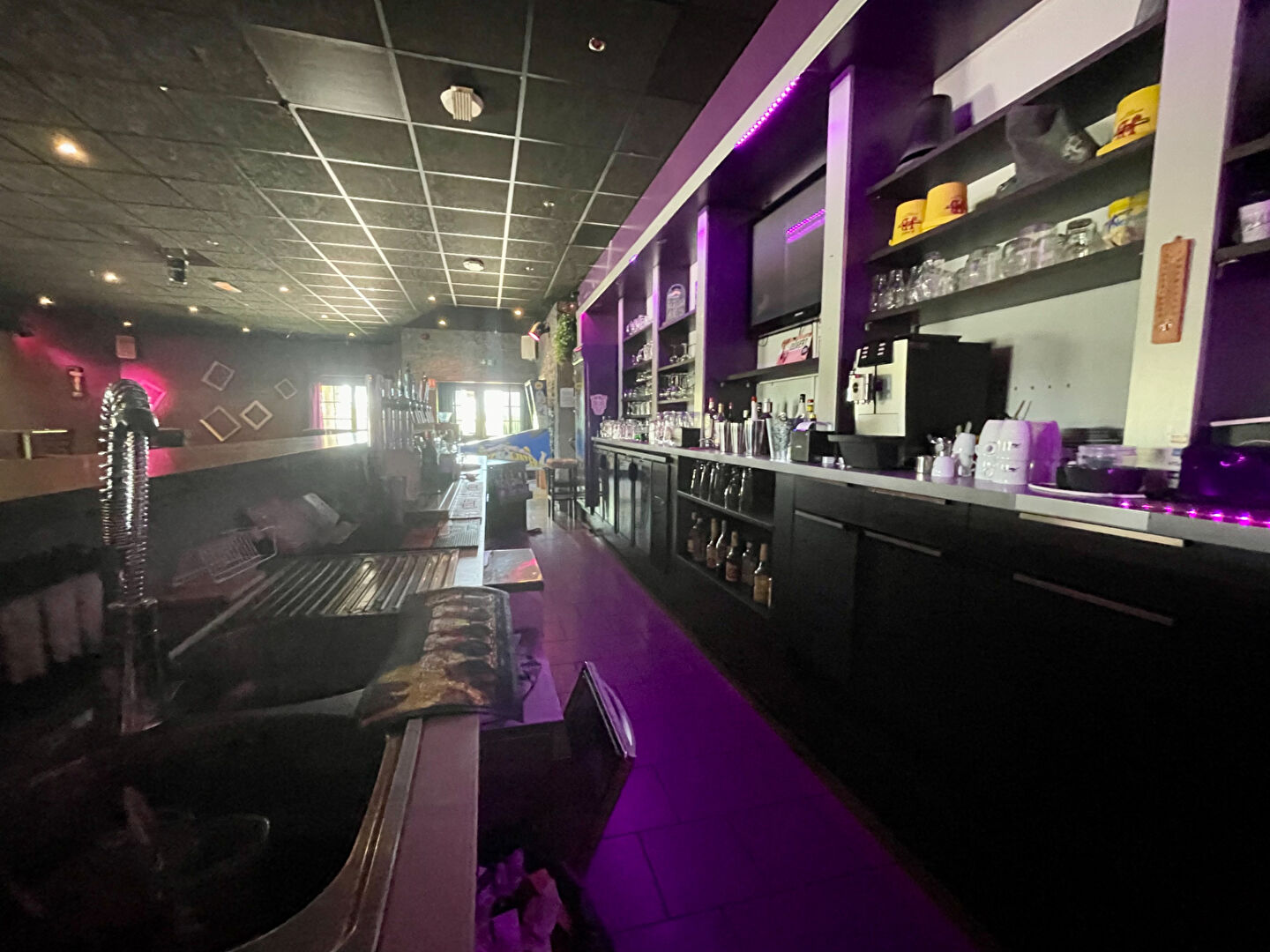 Photo Fond de commerce - Bar - 200 m2 + 100m2 de terrasse image 4/6