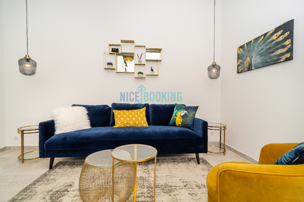 Photo Carré d'Or - Appartement divisé en 2 appartements - 100m Promenade des Anglais image 2/6