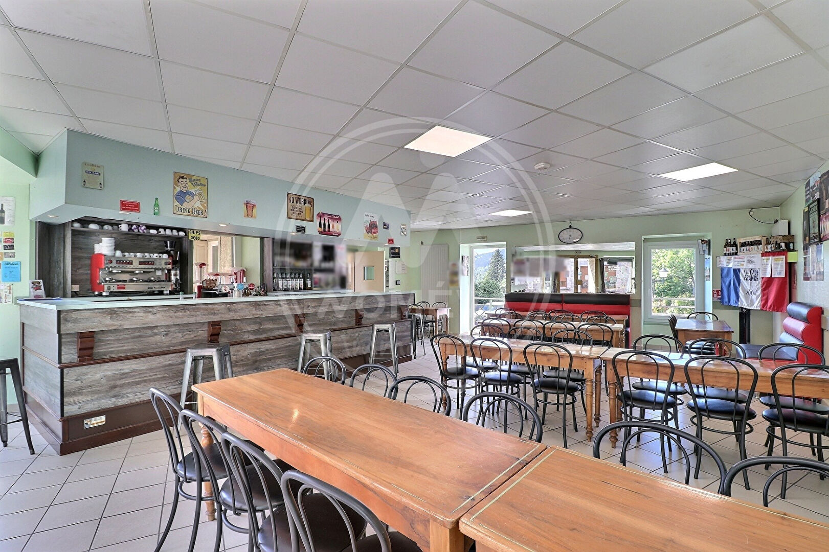 Photo Fonds de commerce - Dunières 88 m2 image 2/6