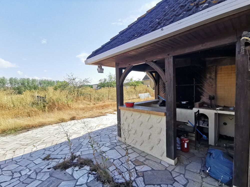 Maison 7 pièces de 200 m2
Maison 7 pièces de 200 m2