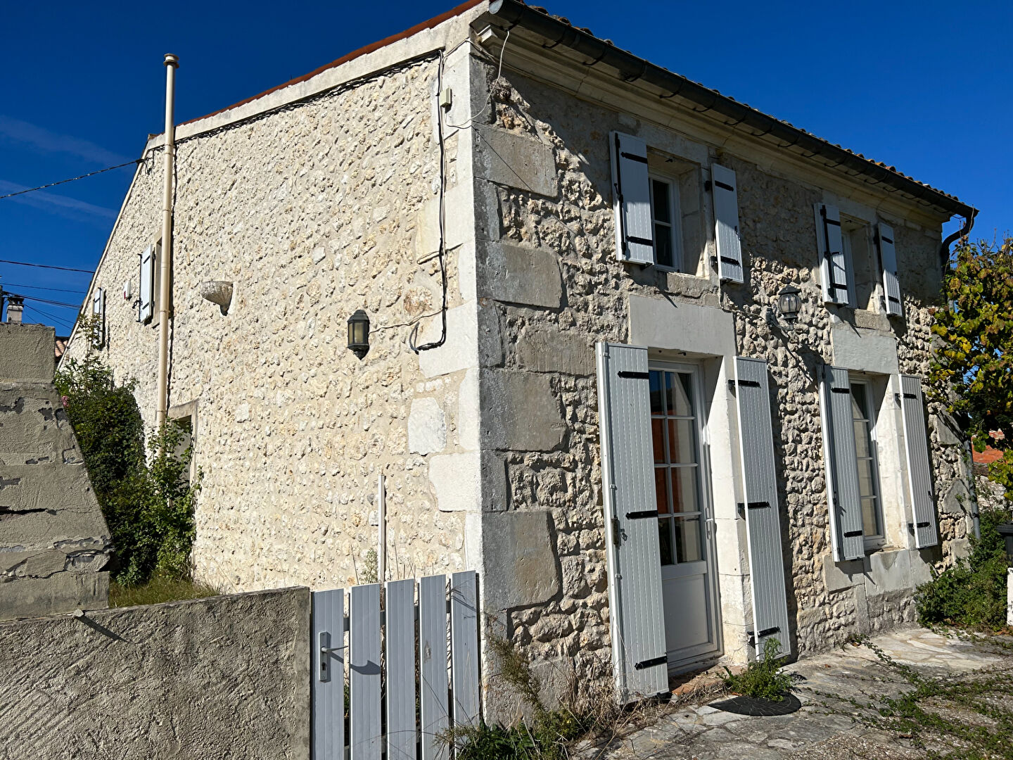 Agence immobilière de NOUVELLE AGENCE CHARRY - NOUVELLE AGENCE CHARRY
