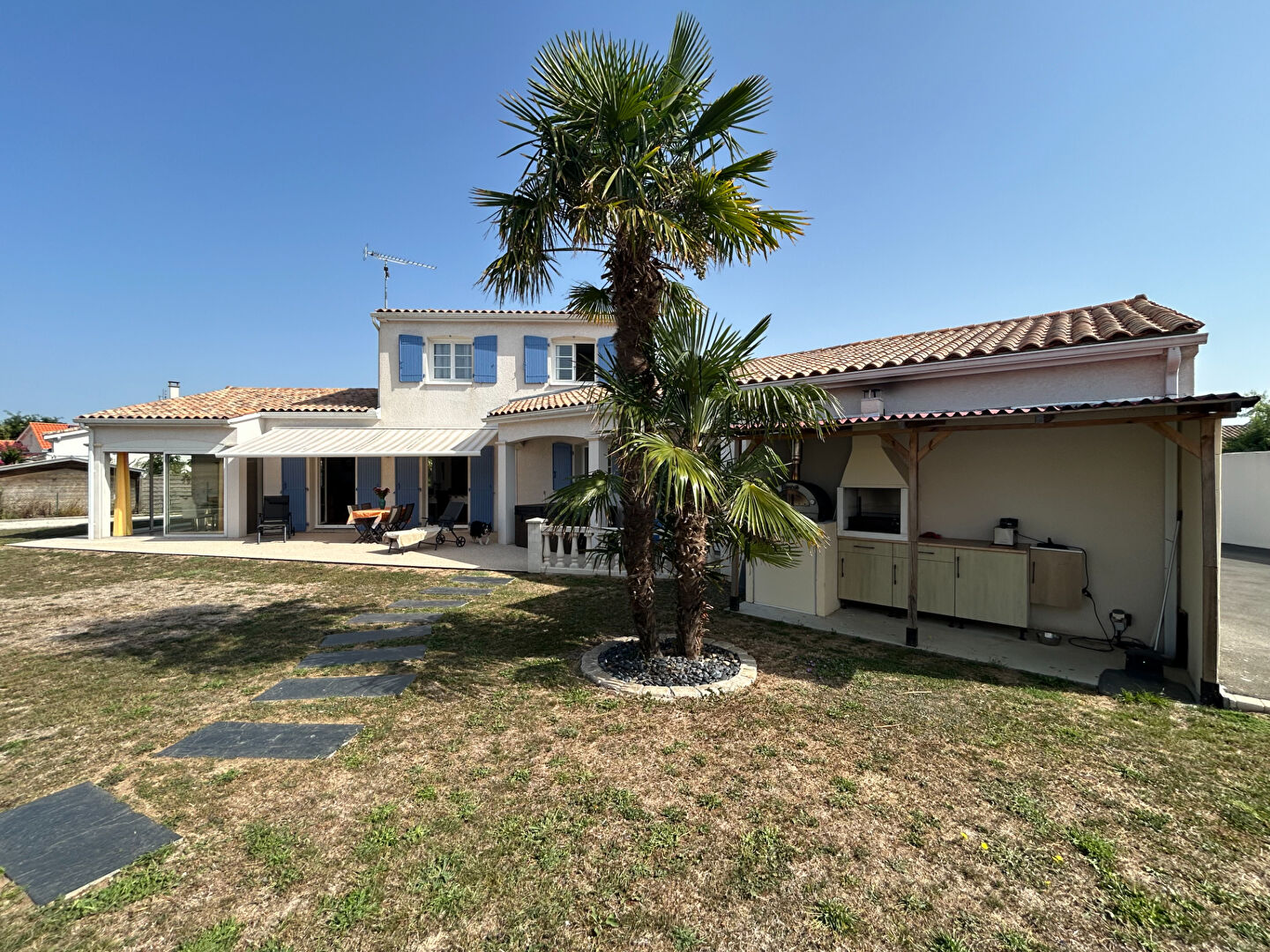 Agence immobilière de NOUVELLE AGENCE CHARRY - NOUVELLE AGENCE CHARRY