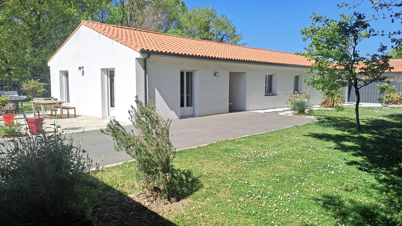 Agence immobilière de NOUVELLE AGENCE CHARRY - NOUVELLE AGENCE CHARRY