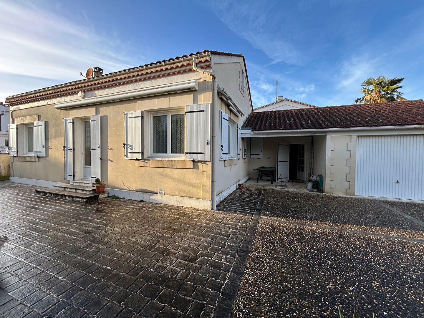 Agence immobilière de NOUVELLE AGENCE CHARRY - NOUVELLE AGENCE CHARRY