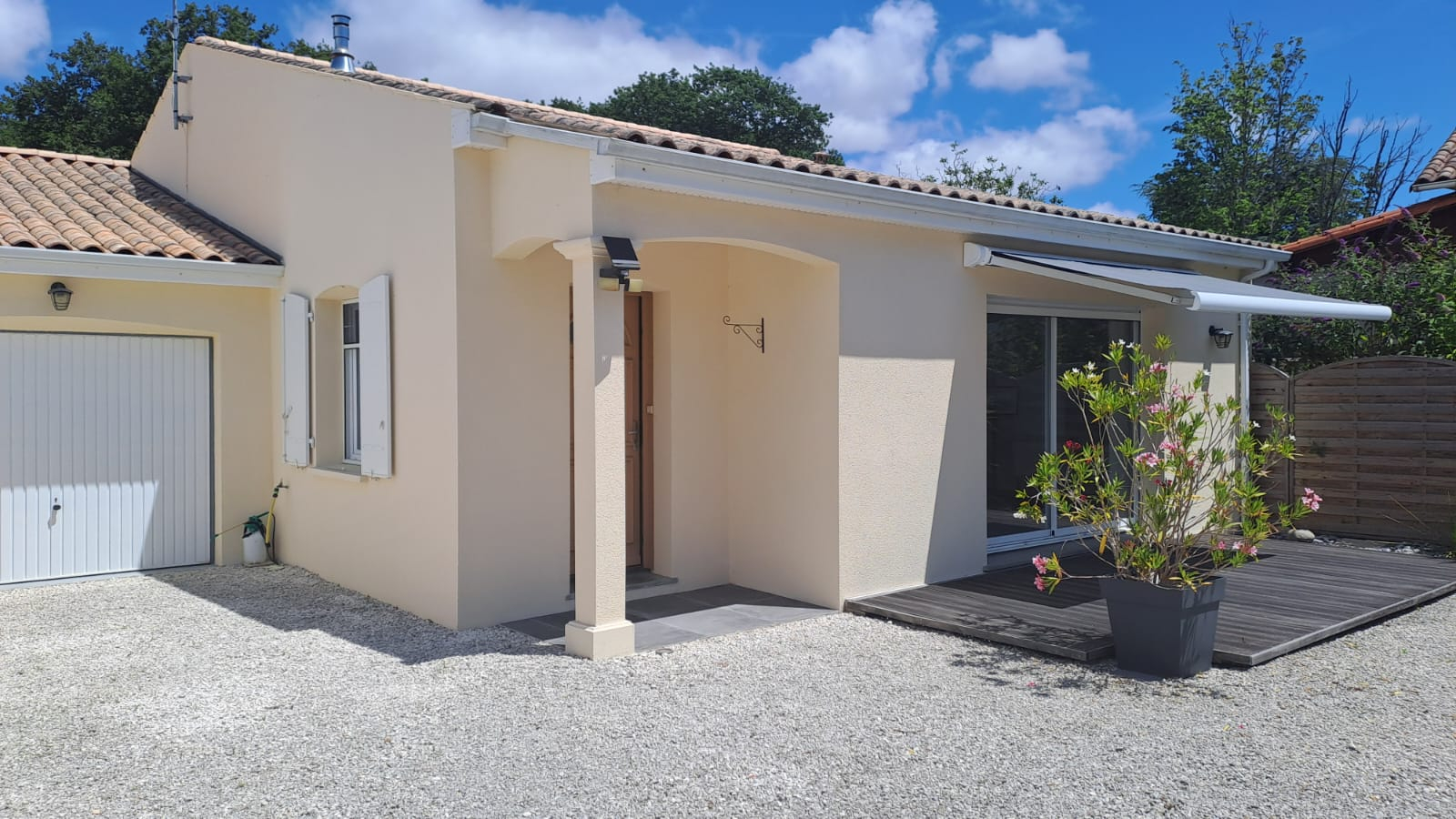 Agence immobilière de NOUVELLE AGENCE CHARRY - NOUVELLE AGENCE CHARRY