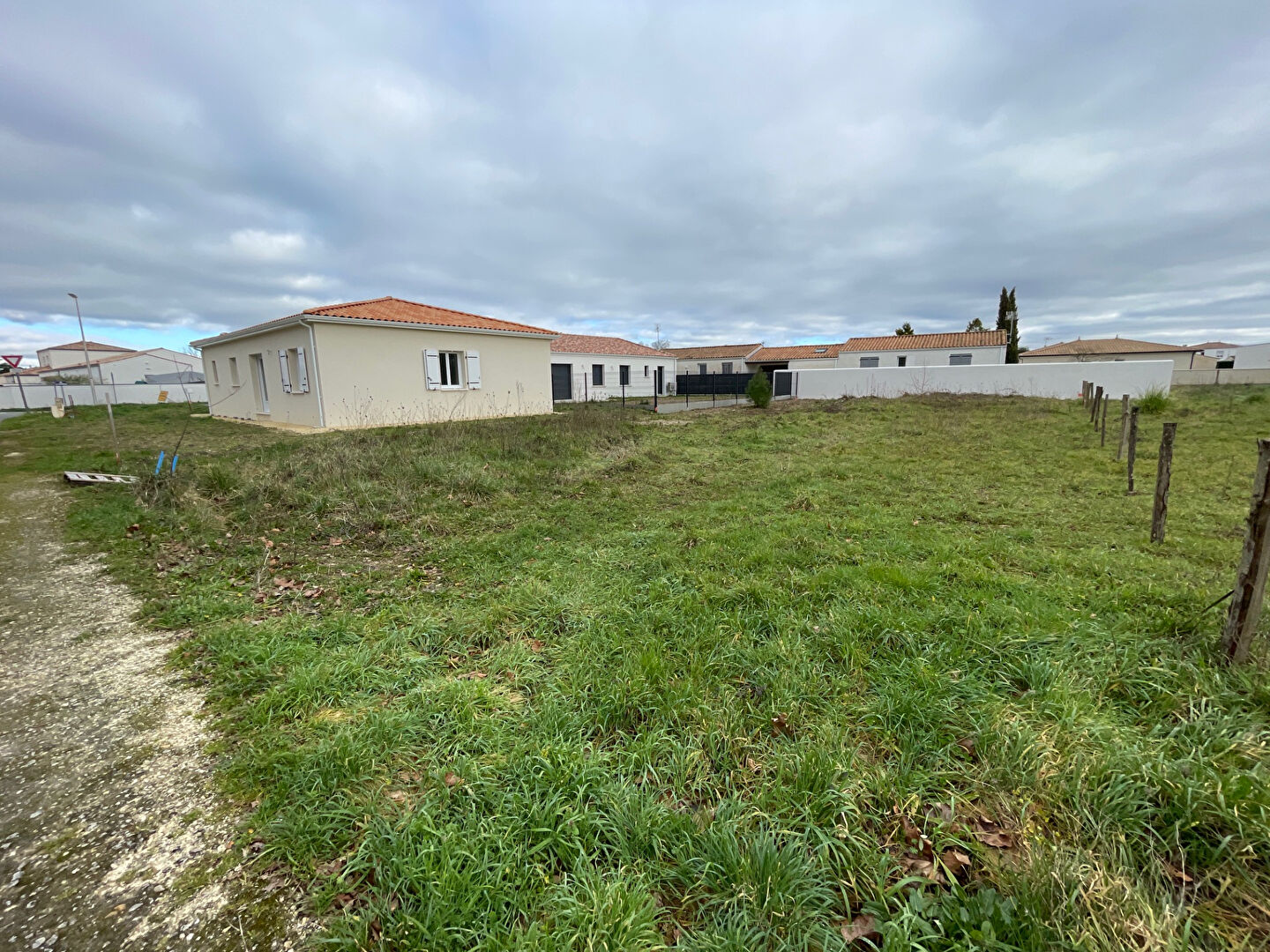 Photo ARVERT / Terrain constructible de 523 m² image 1/3