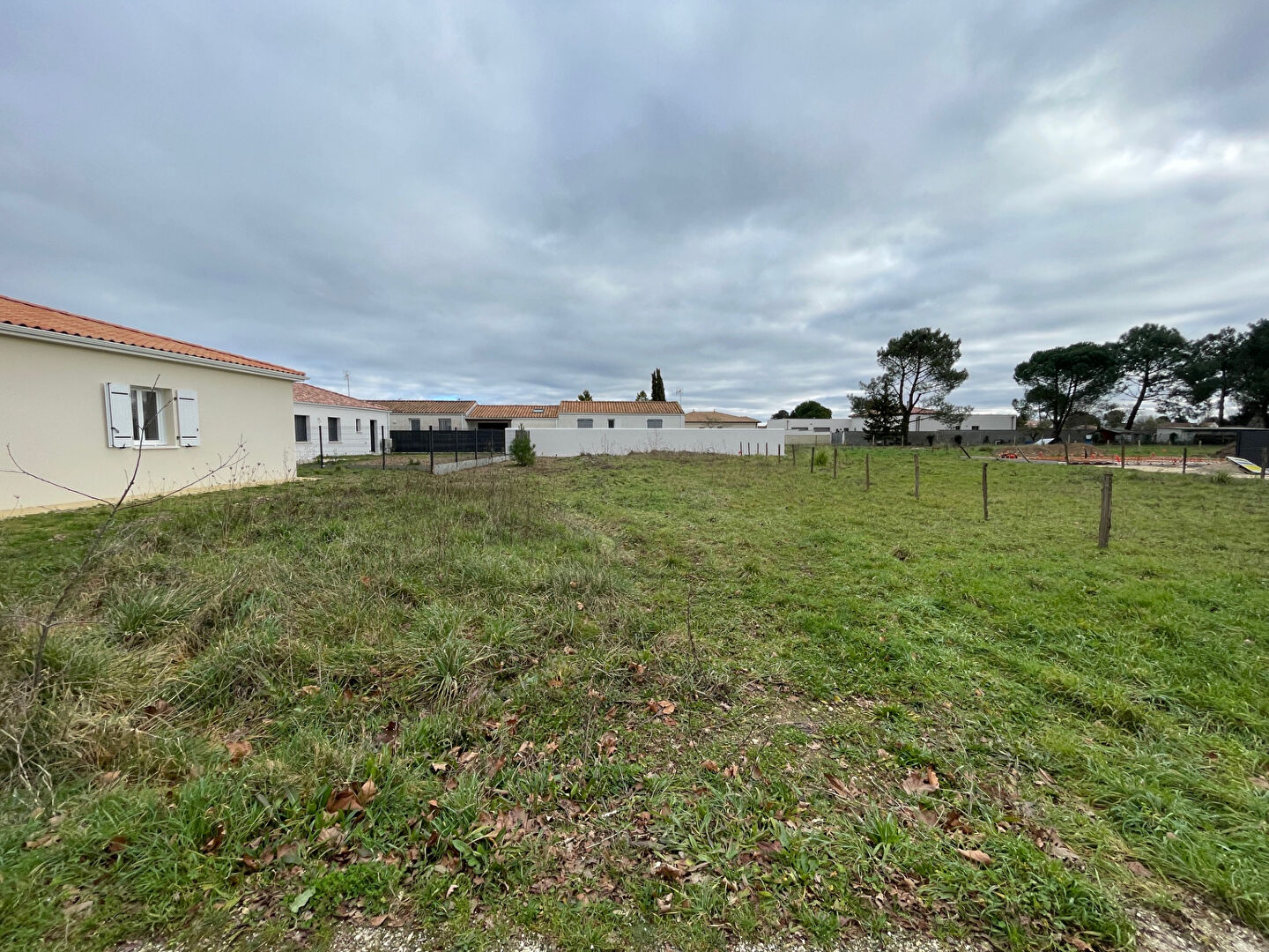 Photo ARVERT / Terrain constructible de 523 m² image 2/3