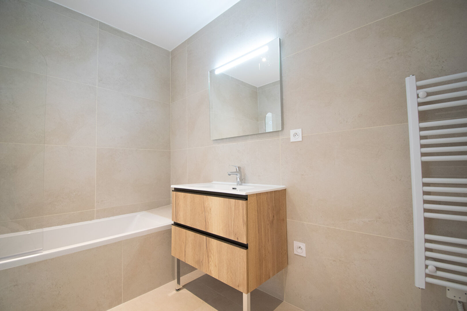 Photo BOURG EN BRESSE - Appartement 2 Pièces image 2/2