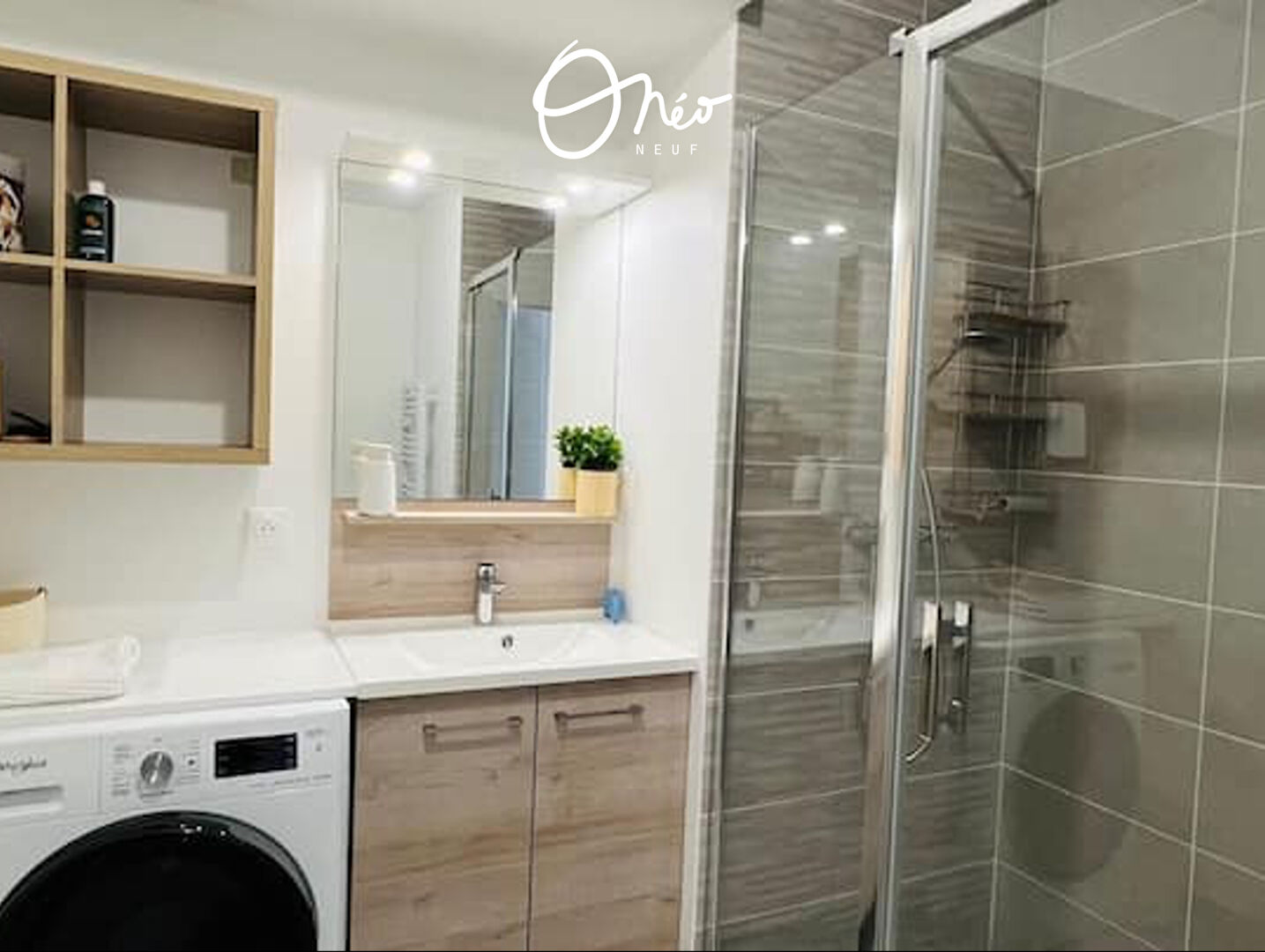 Photo NANCY SUR CLUSES- Appartement T3 de 65m2 avec Balcon et Parkings image 2/3