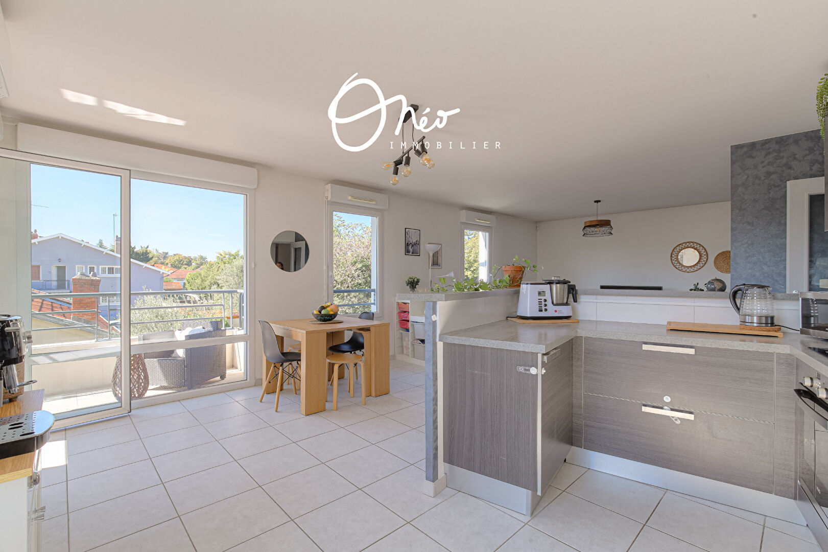 Photo Appartement 3 pièces de 79 m2 en intérieur cour, avec garage image 5/6