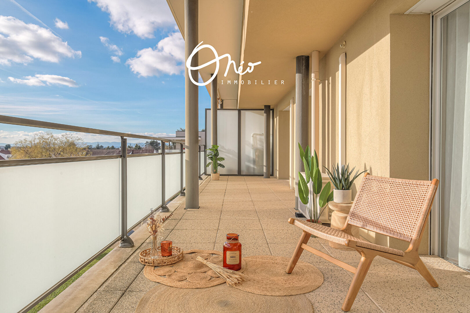 Photo Appartement 3 pièces avec terrasse - Chassieu centre image 2/6