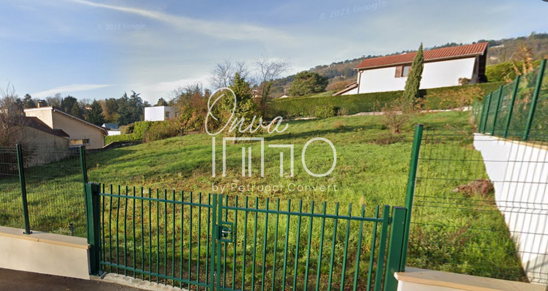 Terrain de 815m²