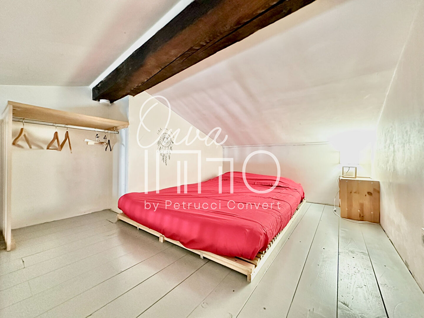 Photo Hôtel de Ville - Rue de l'Arbre Sec - T1/T2 en duplex de 28m² vendu loué image 6/6