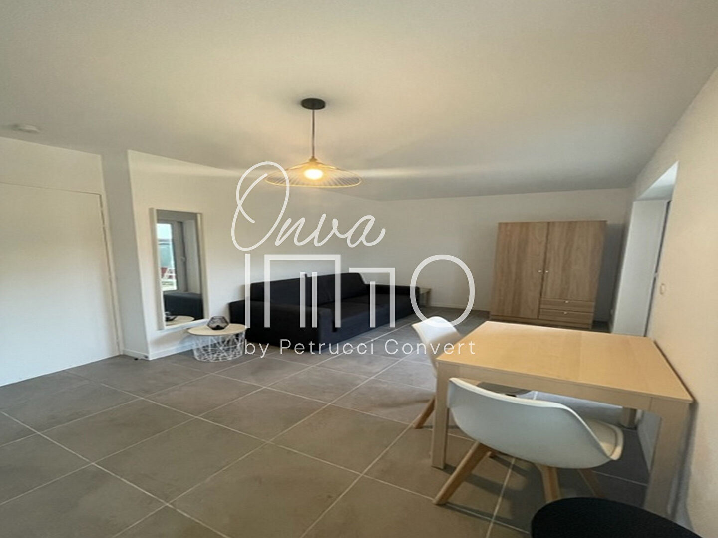 Photo BRON - Studio de 19m² entièrement rénové image 2/4