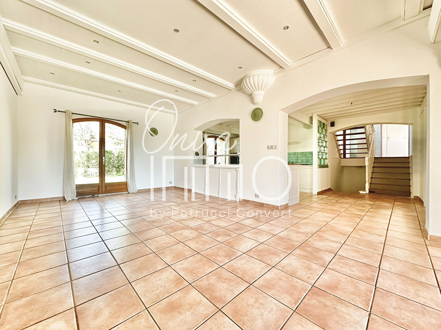 Photo Maison de caractère de 233m² sur terrain de 1115m² image 3/6