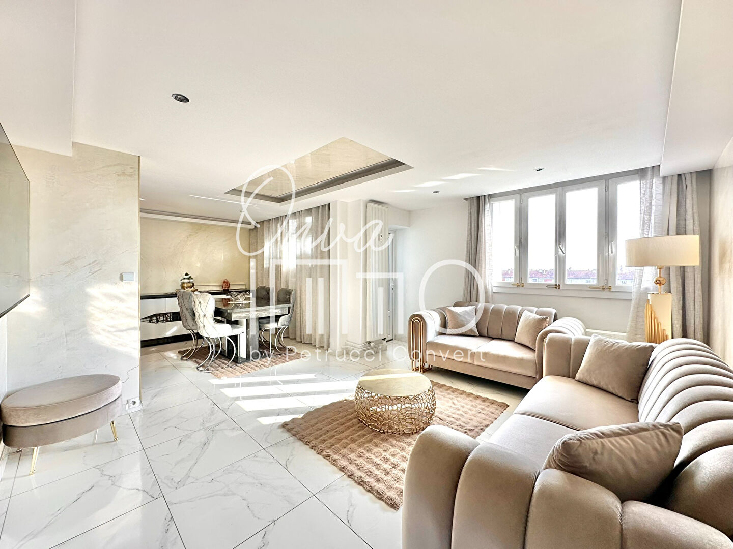 Gratte-Ciel - Lumineux T4 de 77m² avec loggia, parking et cave